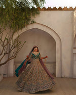 Load image into Gallery viewer, Bisma Ameer | BA-031